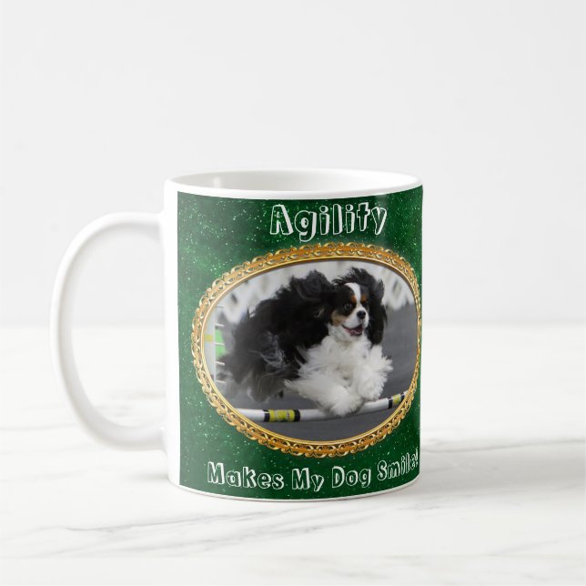 Mugg med Smiling Cavalier Agility Dog (Vänster)