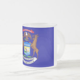 Mugg, skuret av litet glas, med flagga av Michigan Frostad Glasmugg