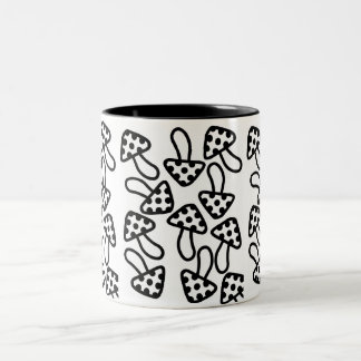 Mugg Svarta och vita svampar