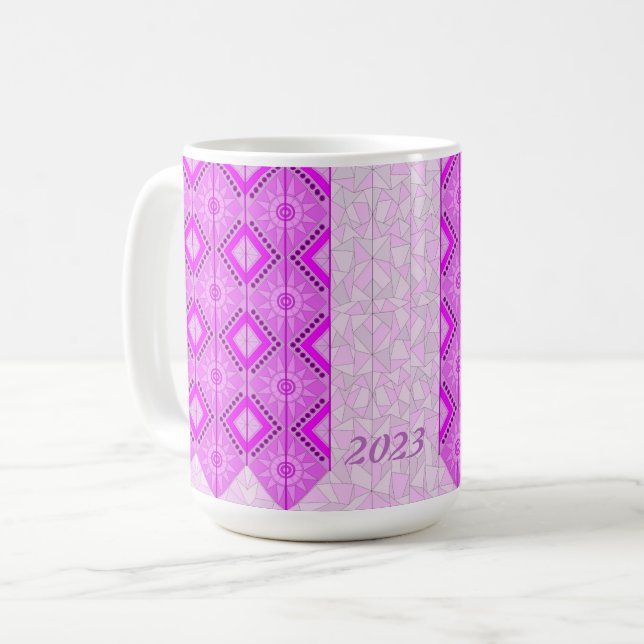 MUGGA MED COOL LILA BLANDNINGSKONST 2023 KAFFEMUGG (Framsida vänster)