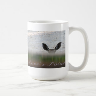 Muggen med deer'sens ögon som kärlek pekar, förser kaffemugg