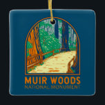 Muir Skogen National Monument California Emblem Julgransprydnad Keramik<br><div class="desc">Muir Skogen vektorteckningsdesign. Det är en gammalmodig skog i kustområden. På grund av sin närhet till Stilla havet korkas skogen regelbundet i en havsdimma vid kusten lagrar,  vilket bidrar till en blöt som främjar en kraftig växttillväxt.</div>