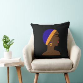 Mujer africana de perfil con gorro azul y amarillo kudde