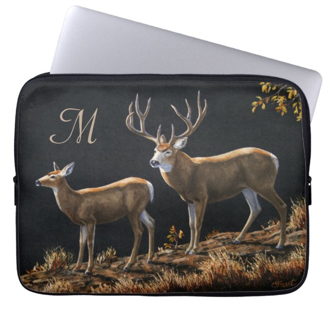 Mule Hjort Buck & Doe Monogram Laptop Sleeve (Framsidan)