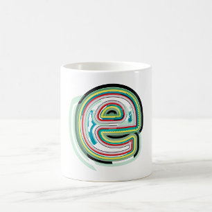Multifärgad Brev E Abstrakt Modern typografi Kaffemugg