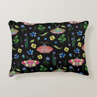 Multifärgad Butterflies: Bright Sömlös Mönster Prydnadskudde