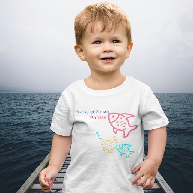 Multifärgad Fish T-Shirt (swimming is good for our physical health.)