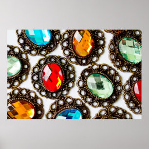 Multifärgad vintage broochon på vit ryggrad poster