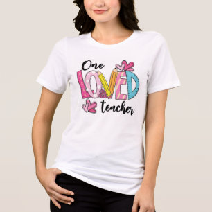 Multifärgadens hjärtliga hyllning - djärv och visu t shirt