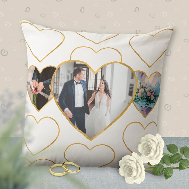 Multifoto Bröllopskärlek Gyldene Hjärtan Gåva Kudde (Multi Photo Wedding Love Golden Hearts Gift Throw Pillow ©Susanne Sachers - Sunny Mind Design)