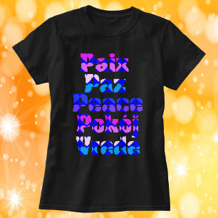 Multilingual Fredstypografi med Pastellhjärtan T Shirt