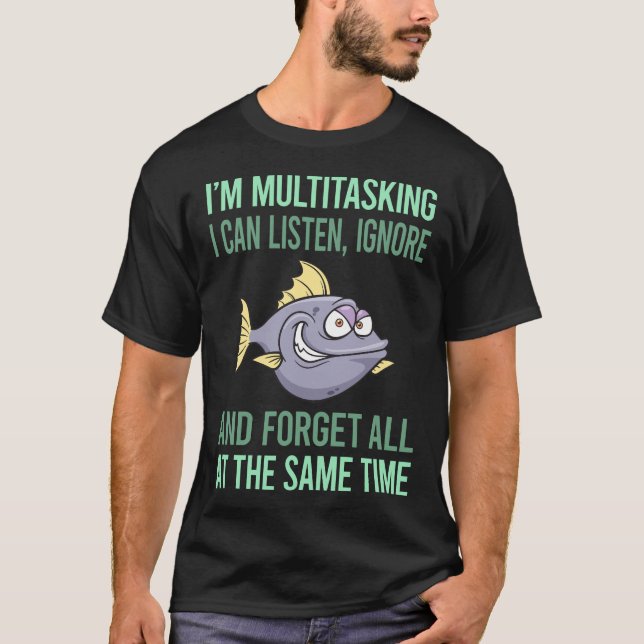 Multitasking Piranha 33 T Shirt (Framsida)
