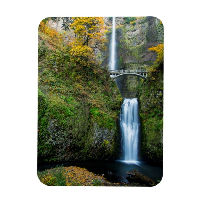 Multnomahfallen på hösten i Columbia Gorge Magnet (Vertikal)