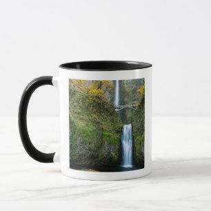 Multnomahfallen på hösten i Columbia Gorge Mugg