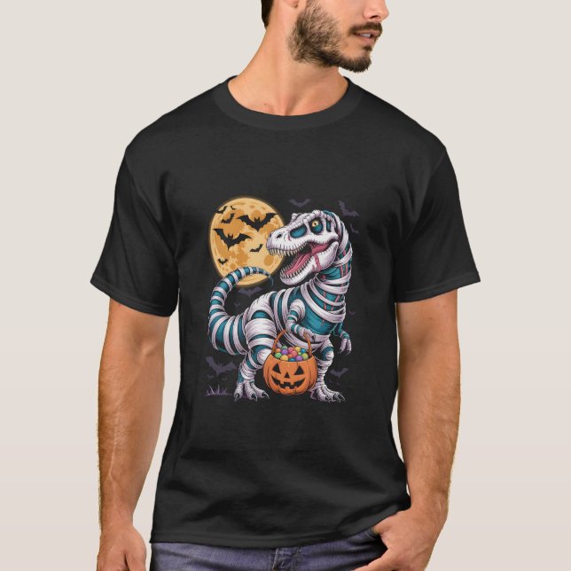 Mummy T-Rex Halloween Dinosaur Trick or Treat Moon T Shirt (Framsida)