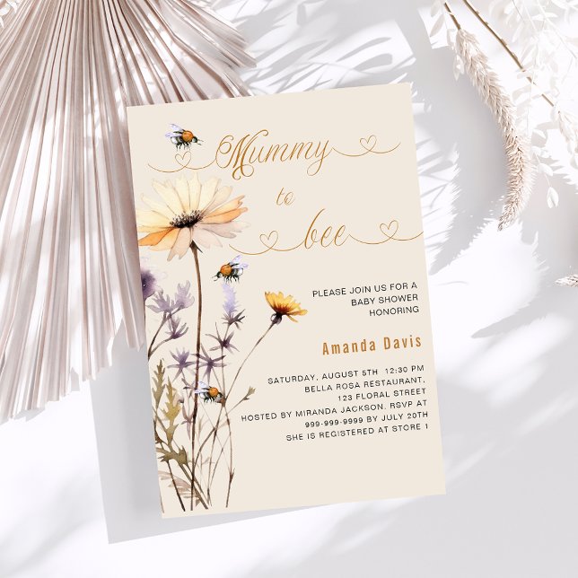 Mummy to beige babydusch för gult av vildblomma inbjudningar (Skapare uppladdad)