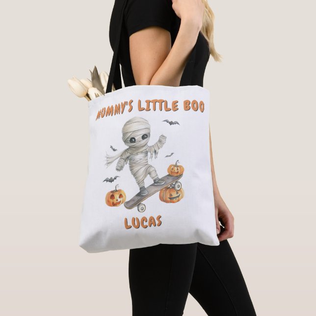 Mummy's LIttle Boo Mummy Skateboarding Tote Tygkasse (Närbild)
