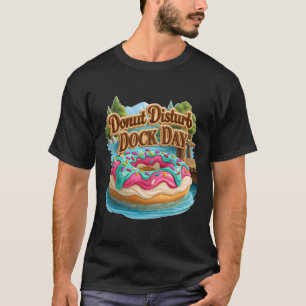 Munk Stör Ej Brygga Dag Rolig Sjø Flytande T Shirt