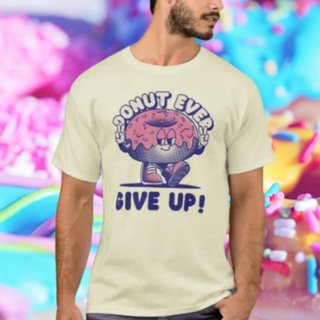 Munkar Ger Aldrig Upp T Shirt (Skapare uppladdad)