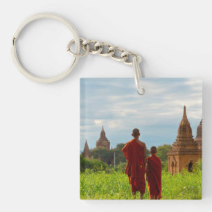 Munkar med antika tempel