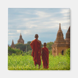 Munkar med antika tempel magnet