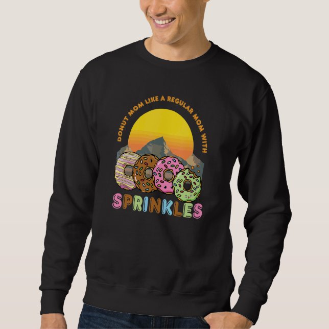 Munkmamma som en vanlig mamma med sprinkles-snack  lång ärmad tröja (Framsida)