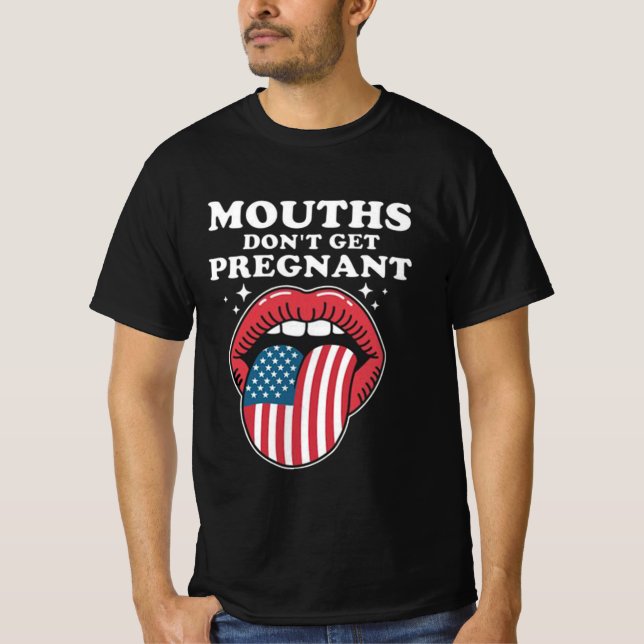 Munnar Blir Inte Gravida, Men Mina Ord Gör Det T Shirt (Framsida)