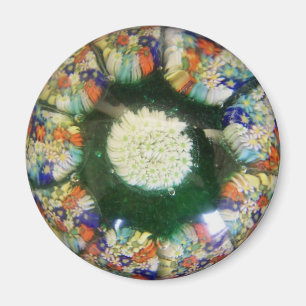 Murano glass paperweightdesign, färgade "blommor magnet