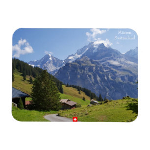 Mürren, Schweiz. Sommardag i de schweiziska Alpern Magnet