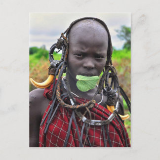 Mursi Girl med Löv "Band aid" Vykort
