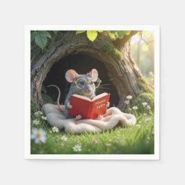 Mus läsande en röd bok på en filt pappersservett