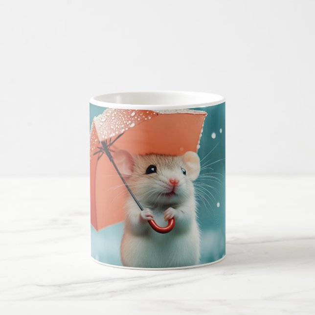 Mus med paraply i Spanien: Cute Rainy Day Scene Kaffemugg (Center)