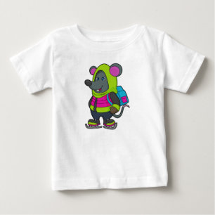 Mus vid Ice-skridskor och ryggsäck.pn T Shirt