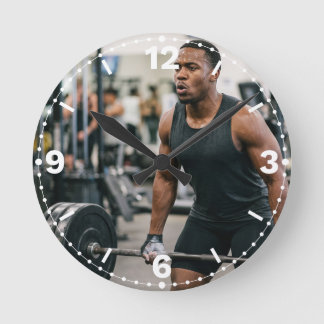 Muscular Man Weightlifting Gym Fitness Decor Rund Klocka