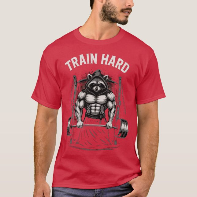 Muscular Raccoon Gym Warriorrain Hard Fitness Desi T Shirt (Framsida)