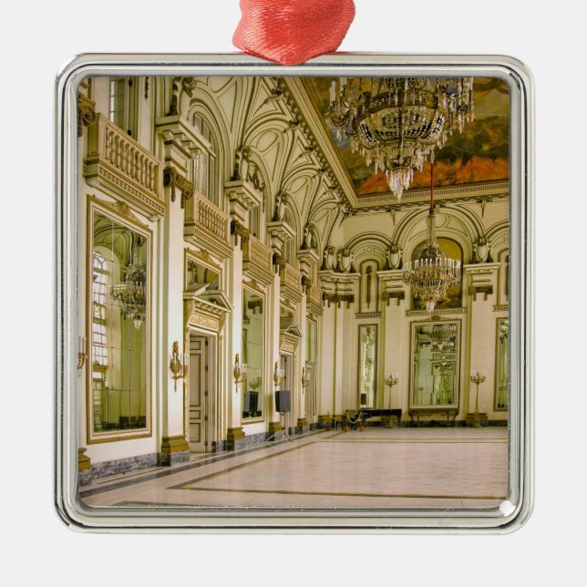 Museo de La Revolucion, museet i Julgransprydnad Metall (Framsidan)