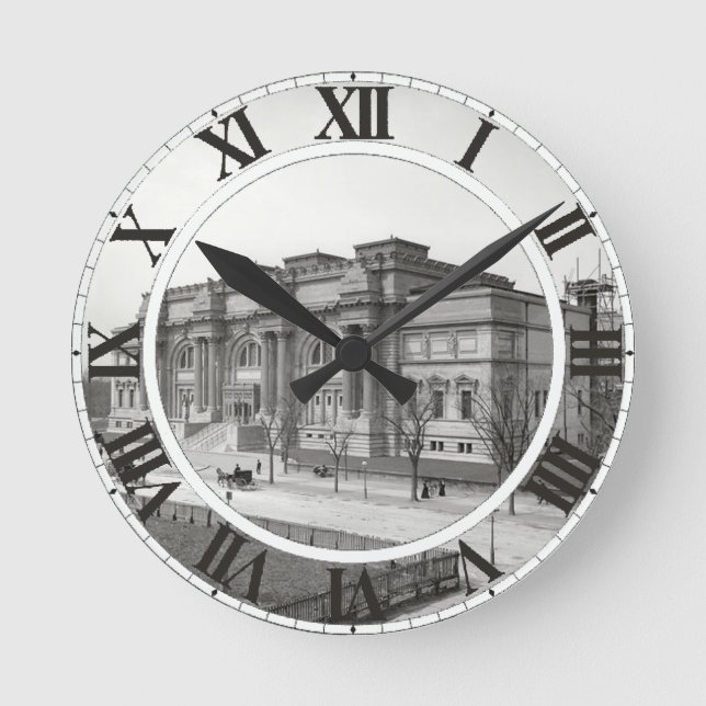Museum Manhattan Wall Clock Rund Klocka (Framsida)