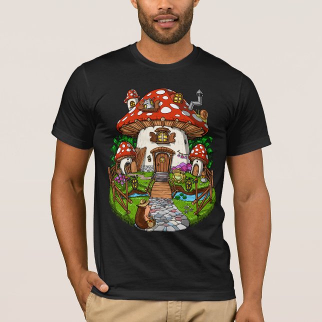 Mushroom House T Shirt (Framsida)