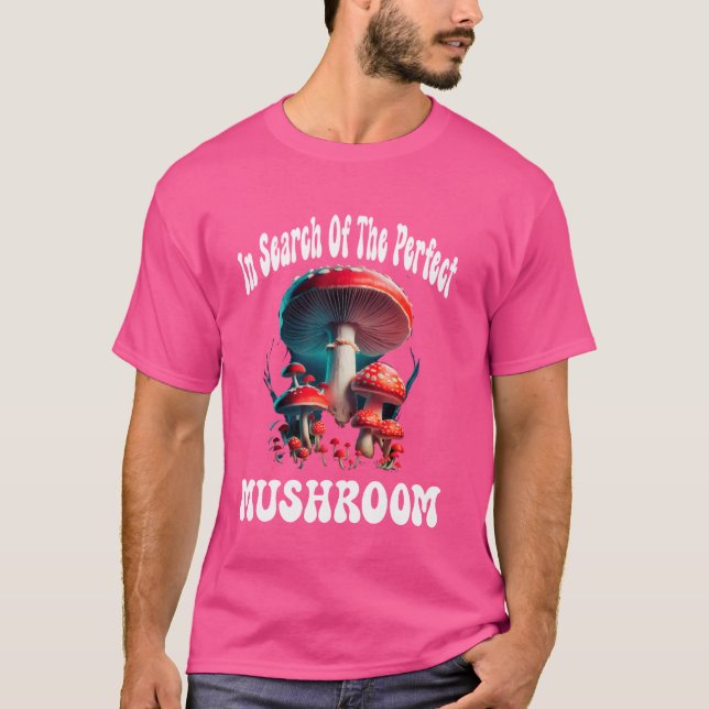 Mushroom Hunter Funny T Shirt (Framsida)