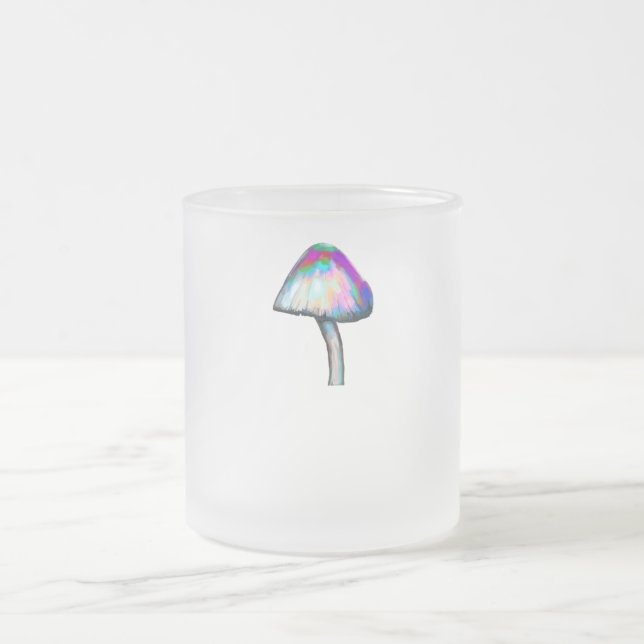 Mushroom in white Trippy Psychedelic Färg Frostad Glasmugg (Center)