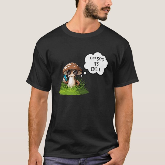Mushroom Picker or Mushroom Hunter picking mushroo T Shirt (Framsida)