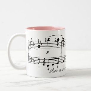 Musik är den känsliga kaffemuggen Två-Tonad mugg