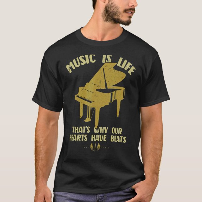 Musik är livet som våra hjärtan har slagit pianosp t shirt (Framsida)