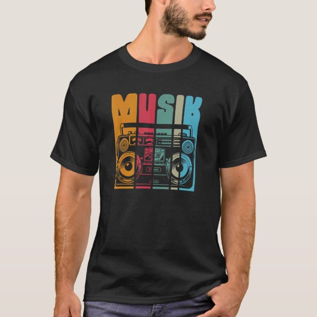 Musikens gamla radio- och mobilstereosystem t shirt (Framsida)