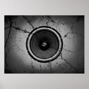 Musikhögtalare på en krackad vägg poster