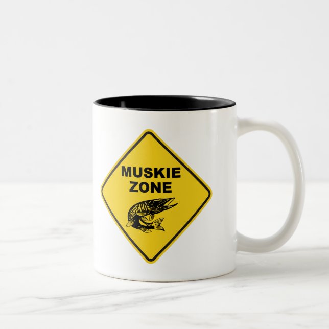 Muskie Fishing Zon Sign Två-Tonad Mugg (Höger)