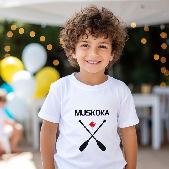 Muskoka Kanada Korsade paddelåror Lönnlöv T Shirt (Skapare uppladdad)
