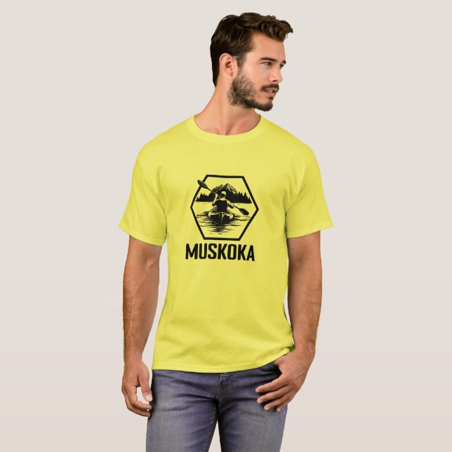 Muskoka Ontario Kayaker - Manar Basic T-Shirt (Hel framsida)