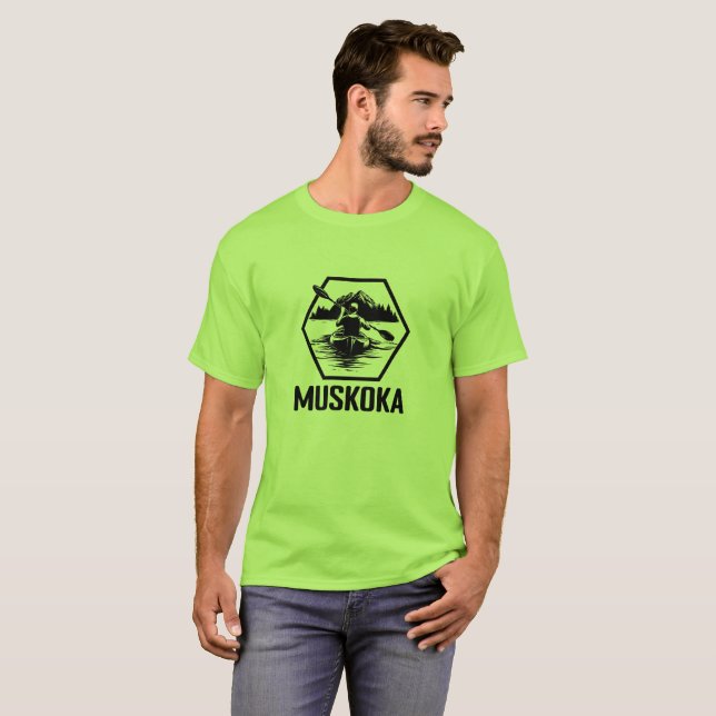 Muskoka Ontario Kayaker - Manar Basic T-Shirt (Hel framsida)