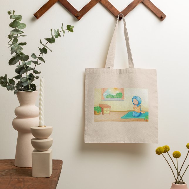 Muslim Girl Praying Tote Bag Tygkasse (Skapare uppladdad)